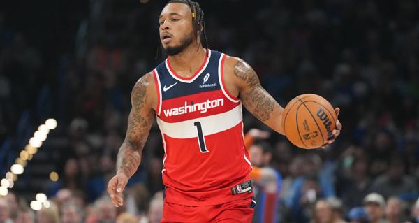 卡姆·惠特莫尔被诊断出右肩出现上肢深静脉血栓，目前已被球队宣布无限期缺阵。
惠特