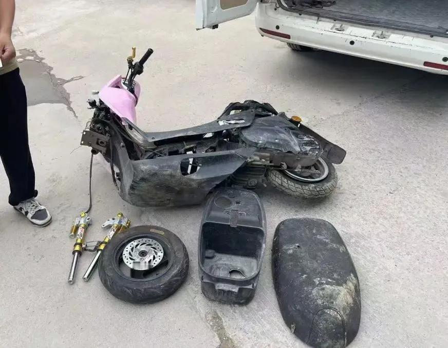 梅州人，您的爱车上锁了吗？被盗追回后，有可能成这样的了

近日，梅州市民黄女士骑