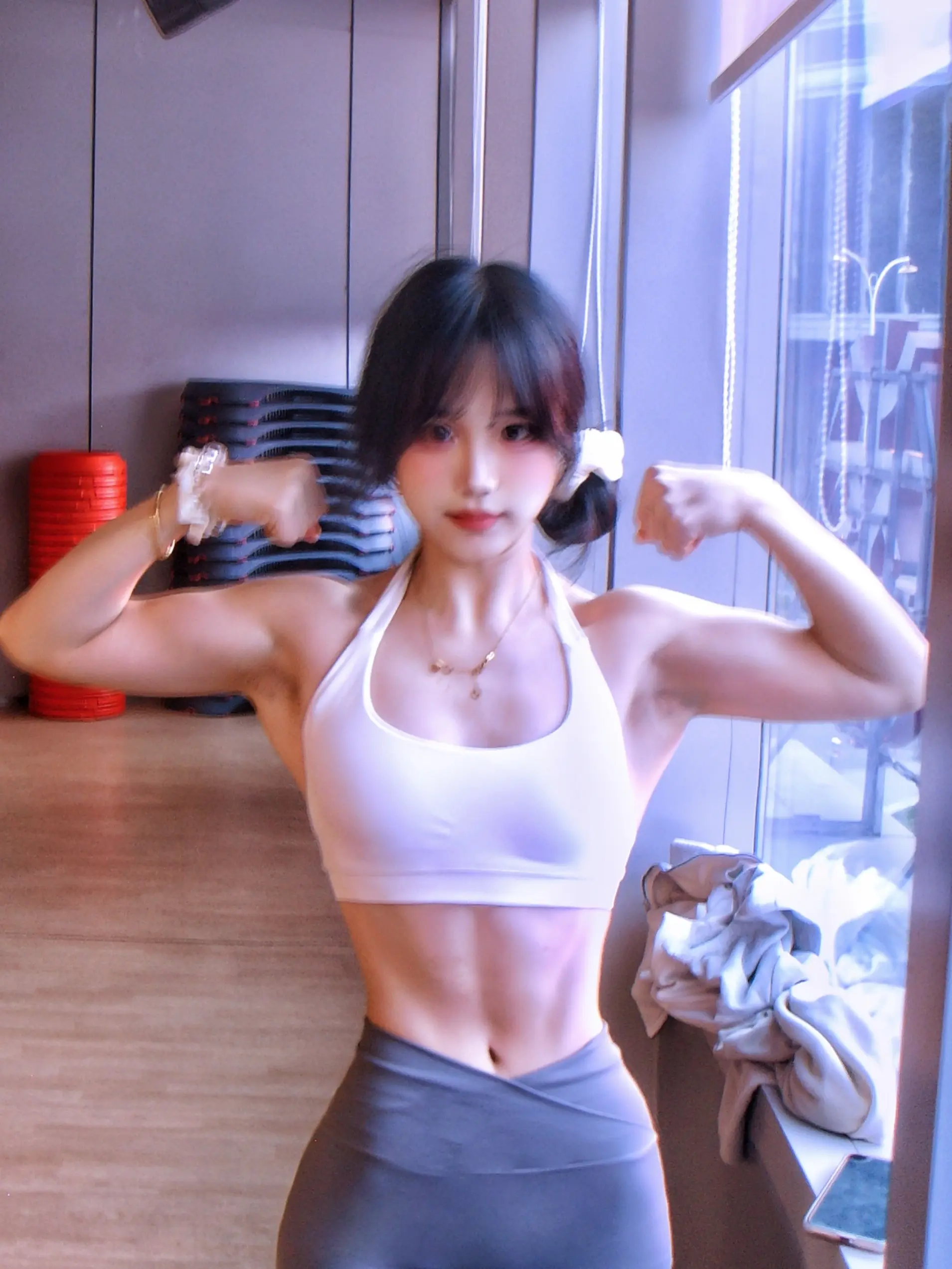 正面一般 背面绝了？那你问我为什么背那么明显 当然是因为体脂低➕猛猛练...