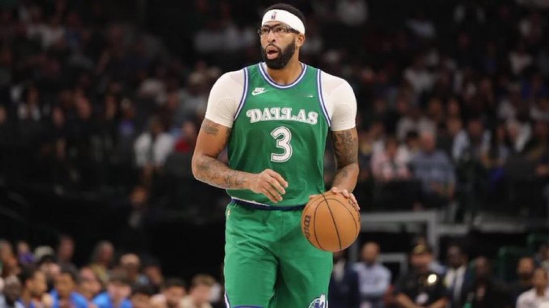 在接下来的两个多月里，独行侠将与安东尼·戴维斯训练营合作，决定是否进行赛季内交易