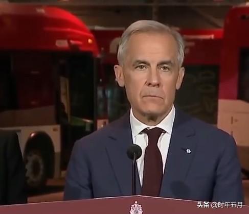 特朗普又发“加拿大是第51个州”挑衅，美国驻加大使竟公然转发。

总理卡尼回应：