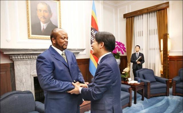 赖清德动了！台湾地区领导人赖清德即将在 4 月 22 日动身，搭乘专机前往非洲的