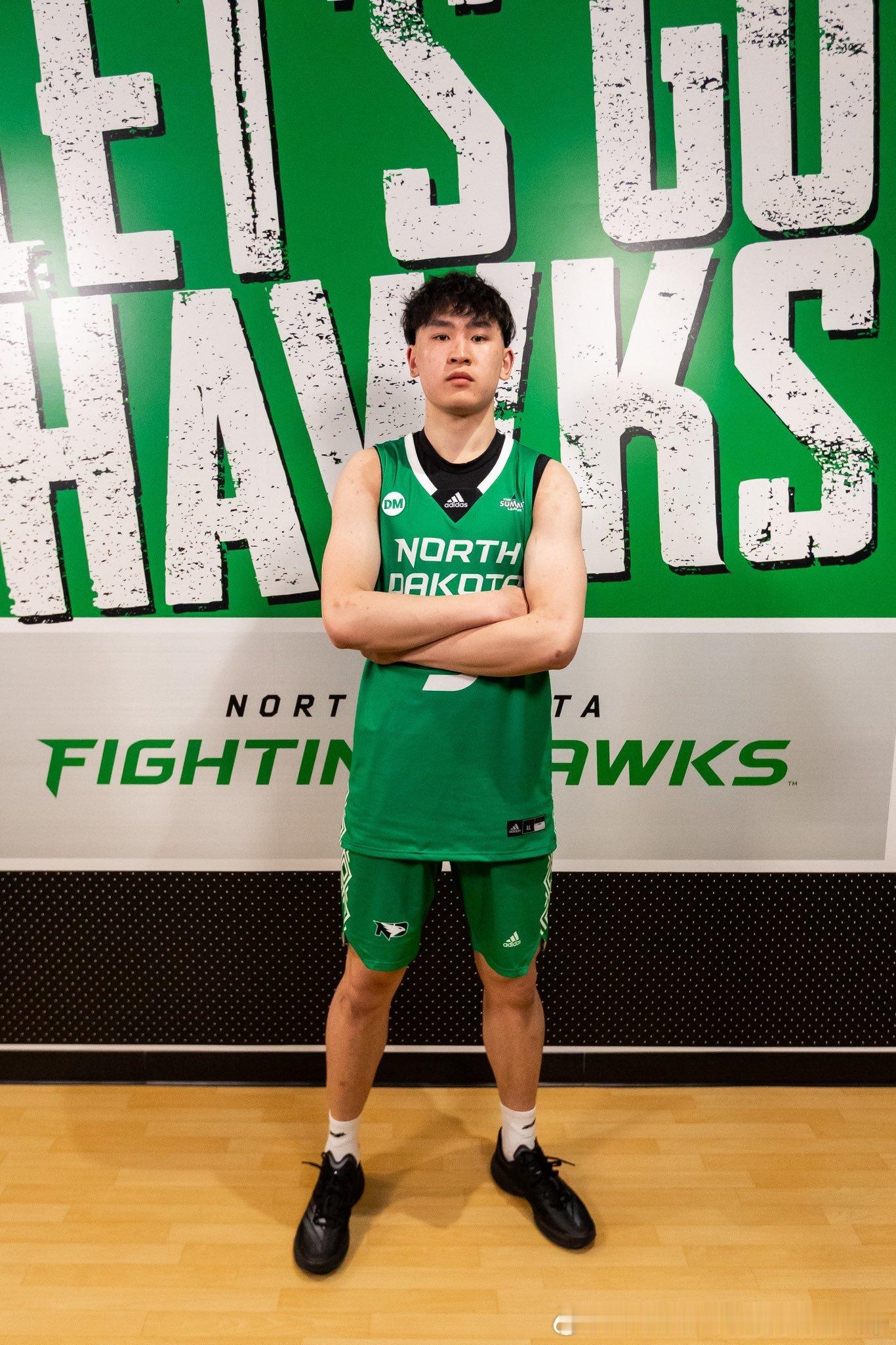 石峻正式访问NCAA一级北达科他大学NCAA