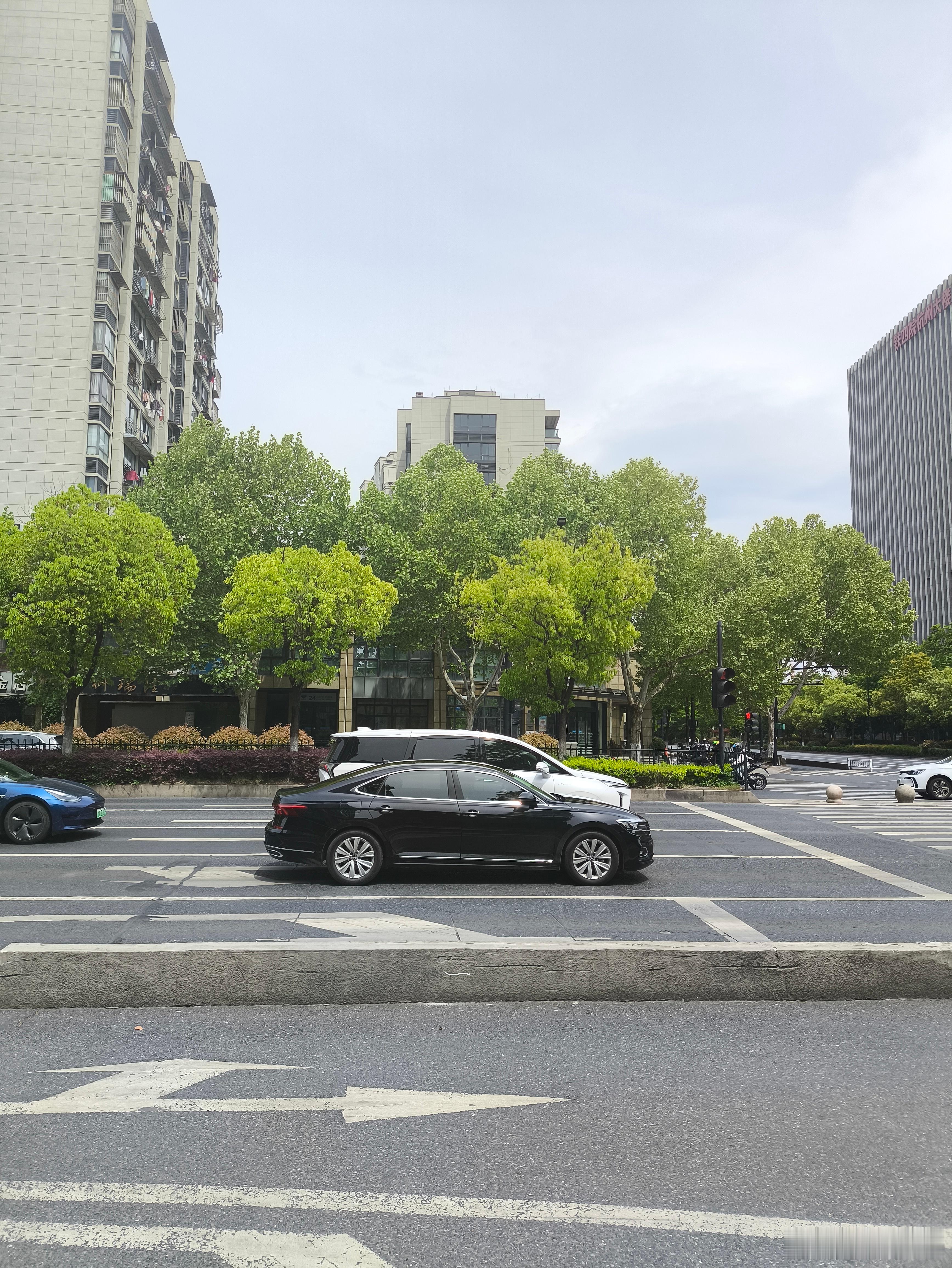 运气与奋斗两者有关联吗运气与奋斗之间存在着微妙的关联。虽然运气看似是一种不可预测