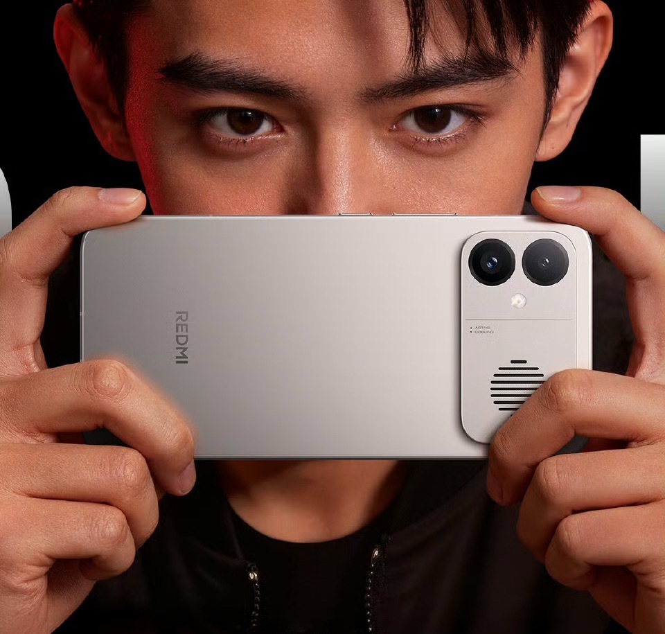 K90Max这个一定要去线下看实机，质感很高级，手感非常好！ 