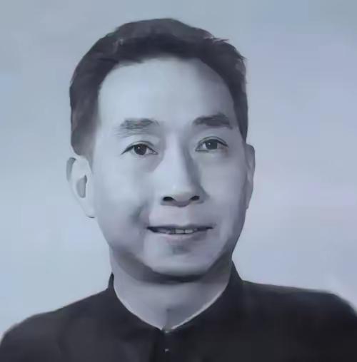 1984年11月8日，南京博物院院长姚迁在办公室自尽。被人发现时，他手里还紧紧攥