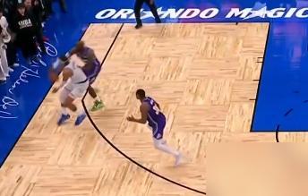 湖人赢魔术1分这事，裁判报告刚出，我看完手都凉了。三处关键错漏判，全是帮湖人的。