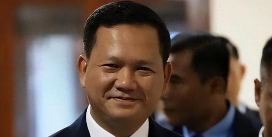 就在刚刚
柬埔寨居然服软了
但泰国一点面子都不给！

 一直跟泰国死磕到底的柬埔