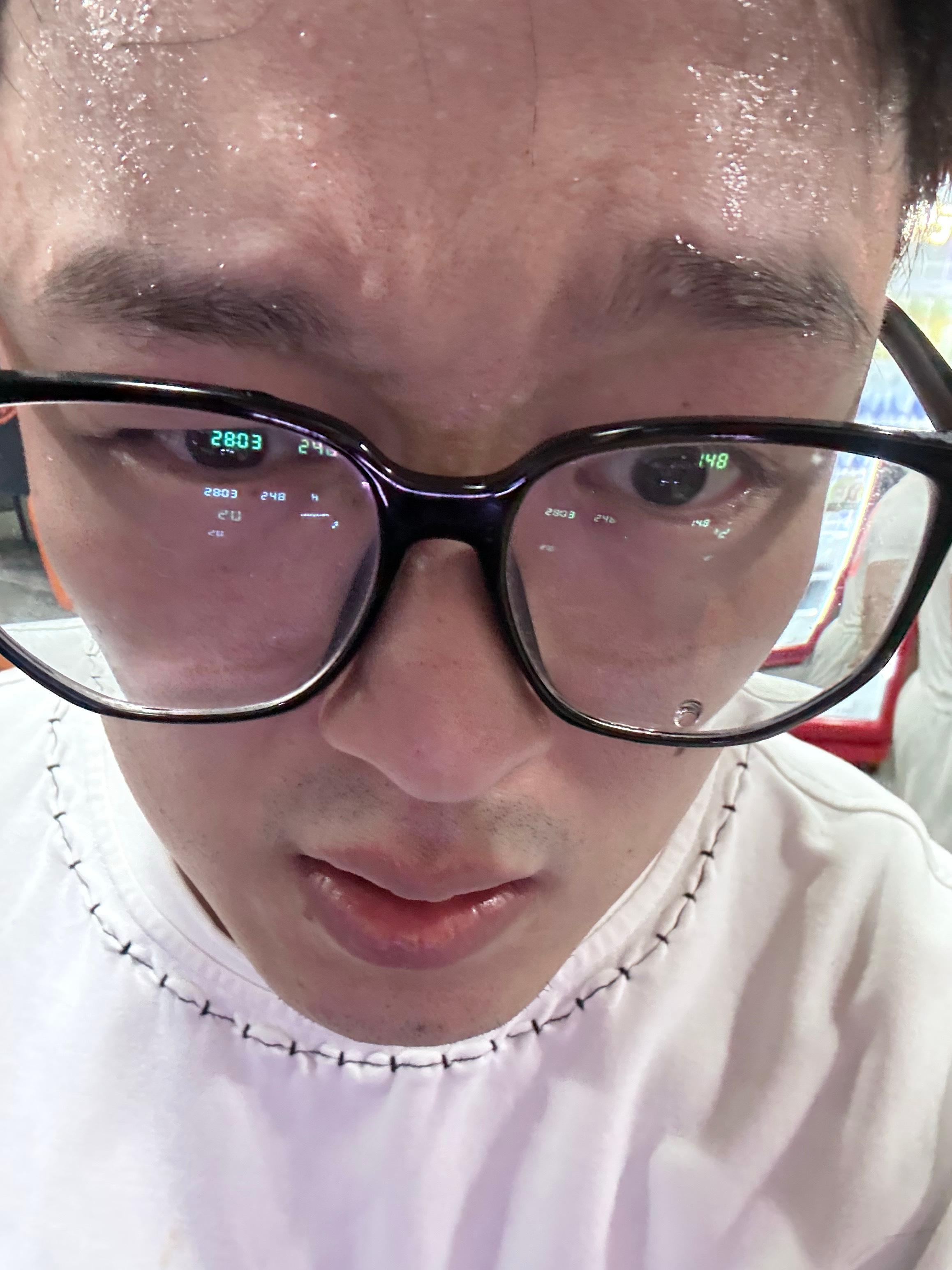 解说怪咔[超话]cfpls28 说好的巴黎东西不好吃 结果胖了两斤 又要开始减了