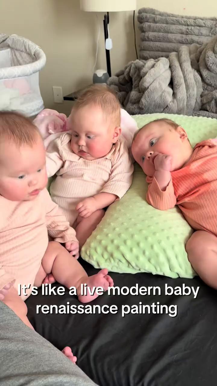 It's like a live modern baby，renaissance