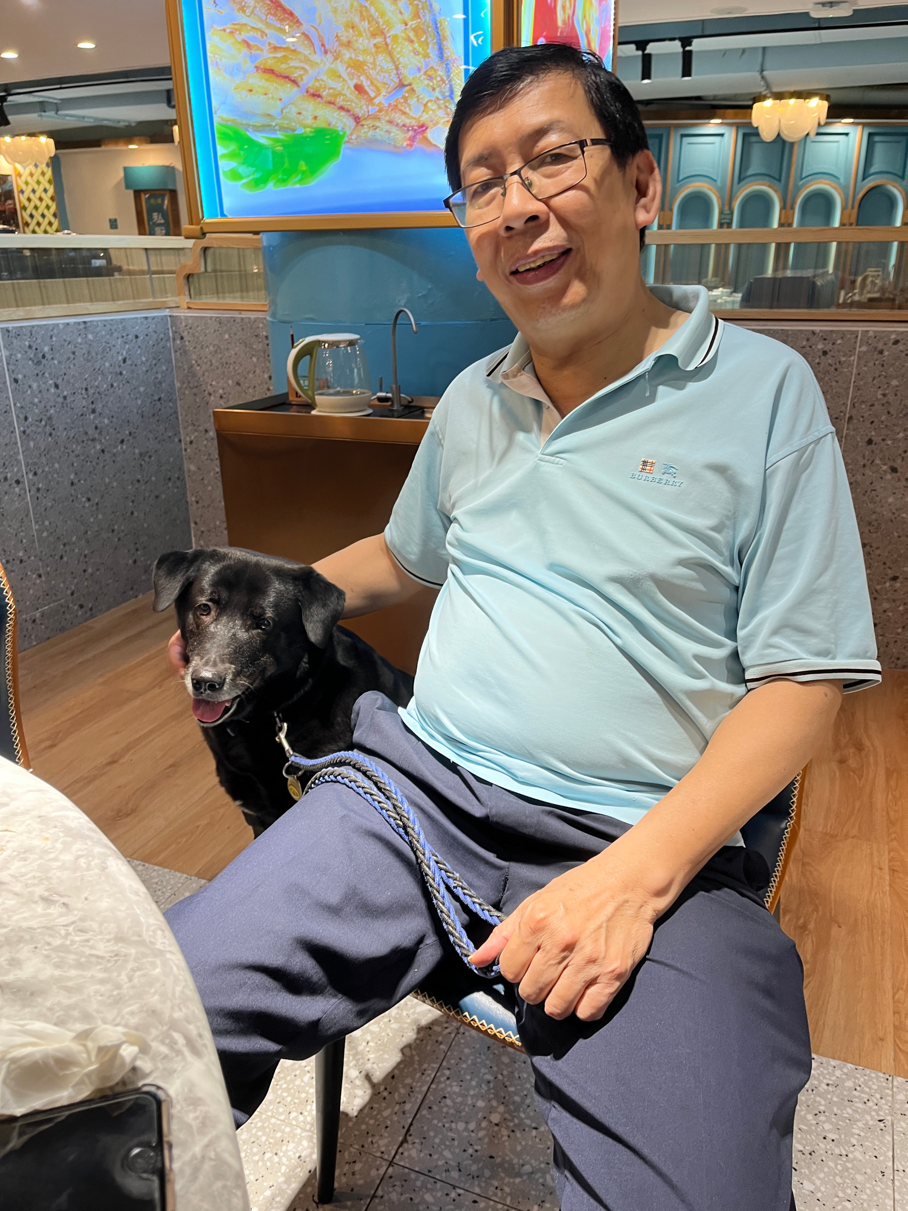 翻到以前没发的库存，那时候只发了随拍，没有详细介绍📣那是我们第一次带狗狗一起喝