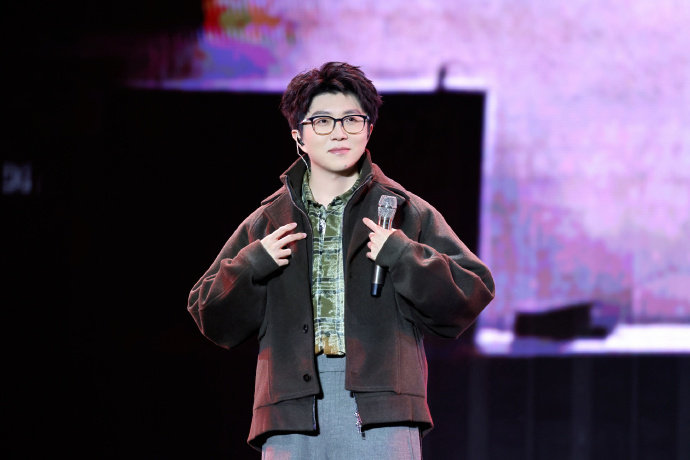 毛不易江苏跨年关键词别人跨年随缘，毛毛跨年锁定江苏台！这波必须冲！毛不易ost金