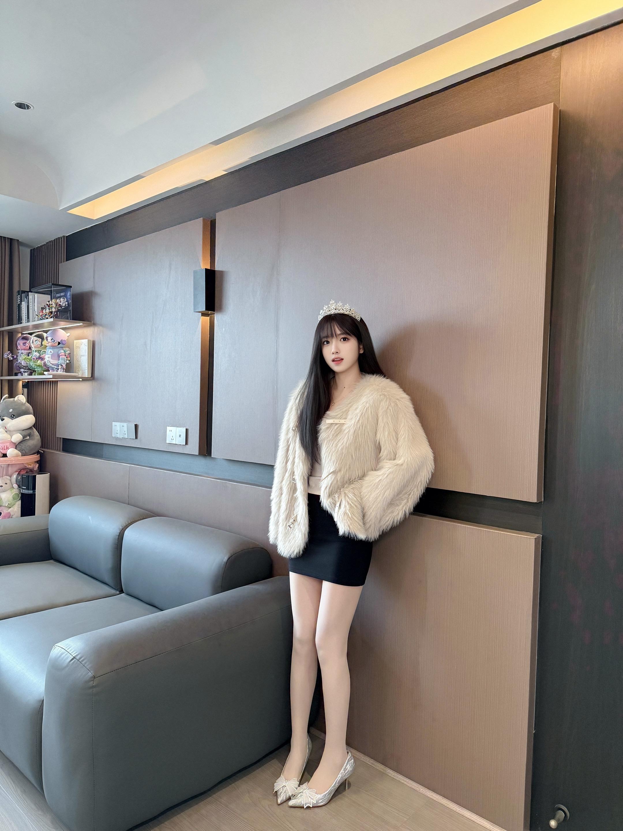 “爱着你  像心跳  难触摸”