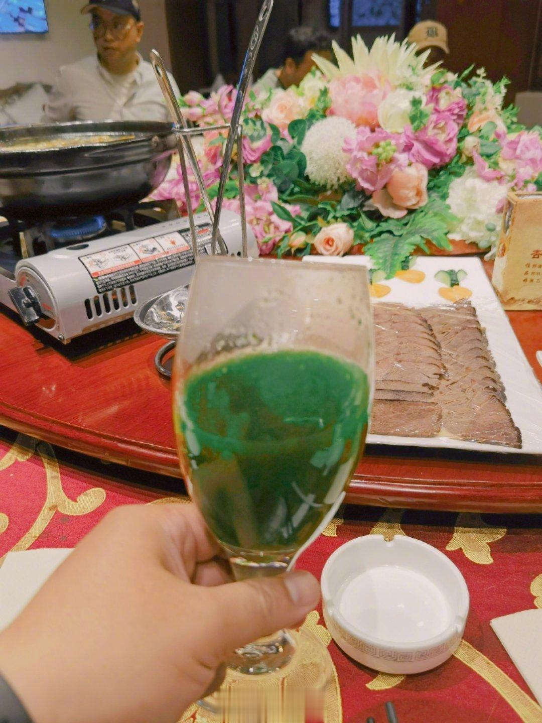  中华药膳历史源远流长，也是中医食疗术语，近2000年前《后汉书·列女传》中记载