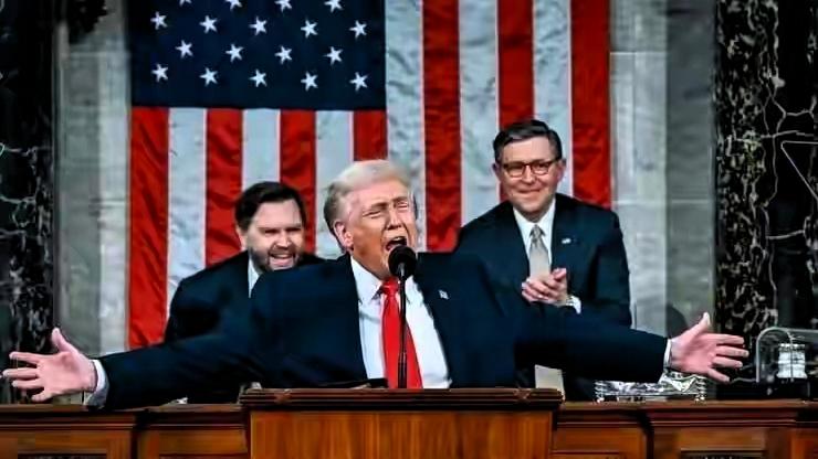 赢麻了？特朗普国情咨文演讲吹破天际。

近80岁老人精神矍铄，硬是讲了创纪录的1