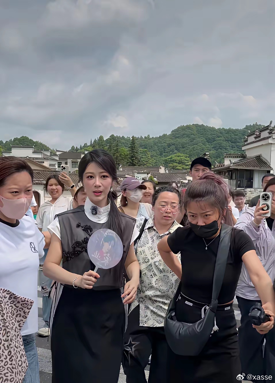 不得不说，他瘦了没有以前好看 