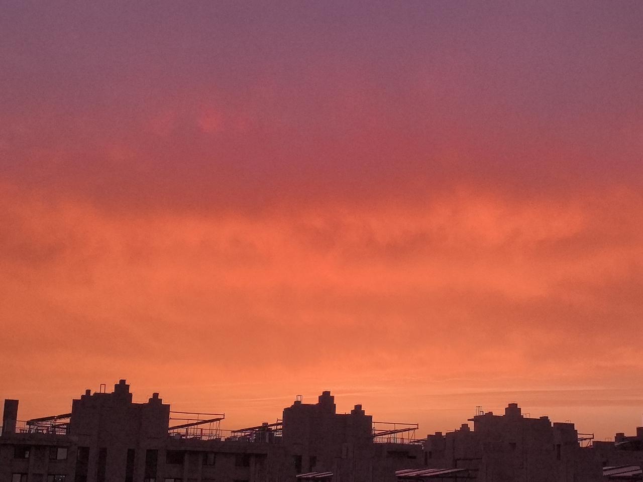 伊朗别想太多，持久战才是唯一出路。一旦战争开启，虽然说打打谈谈也是常态，但是以现