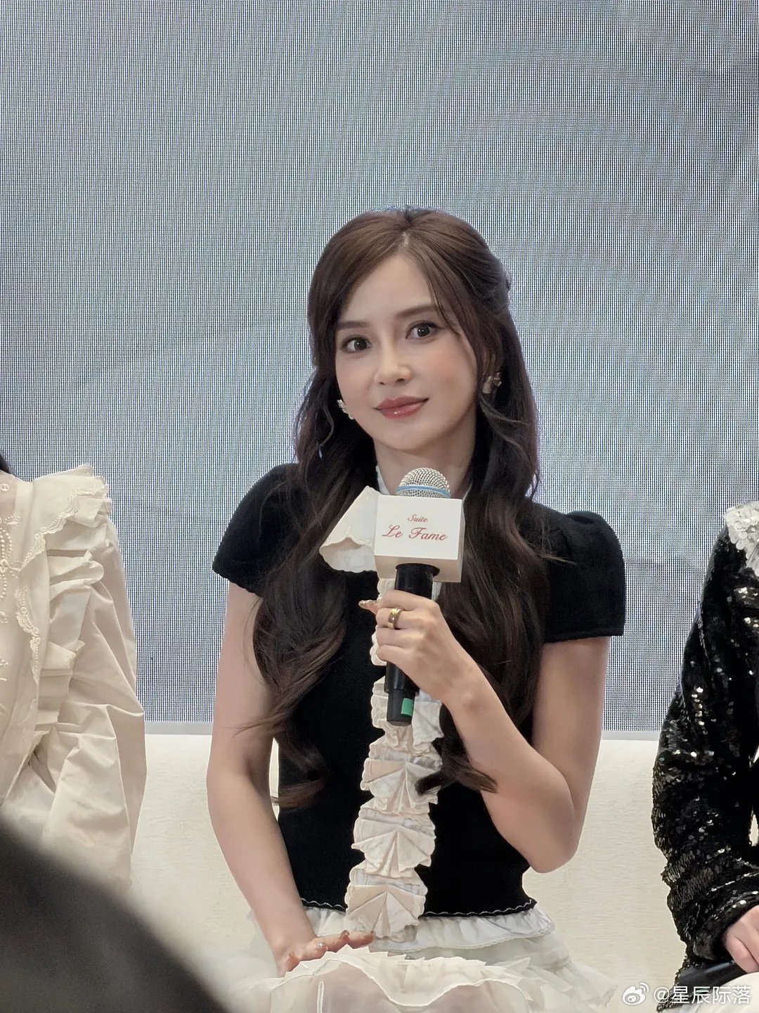 体感ab是不是只能算一种小美女的漂亮今天的活动看起来完全那种生动可爱小美女的类型