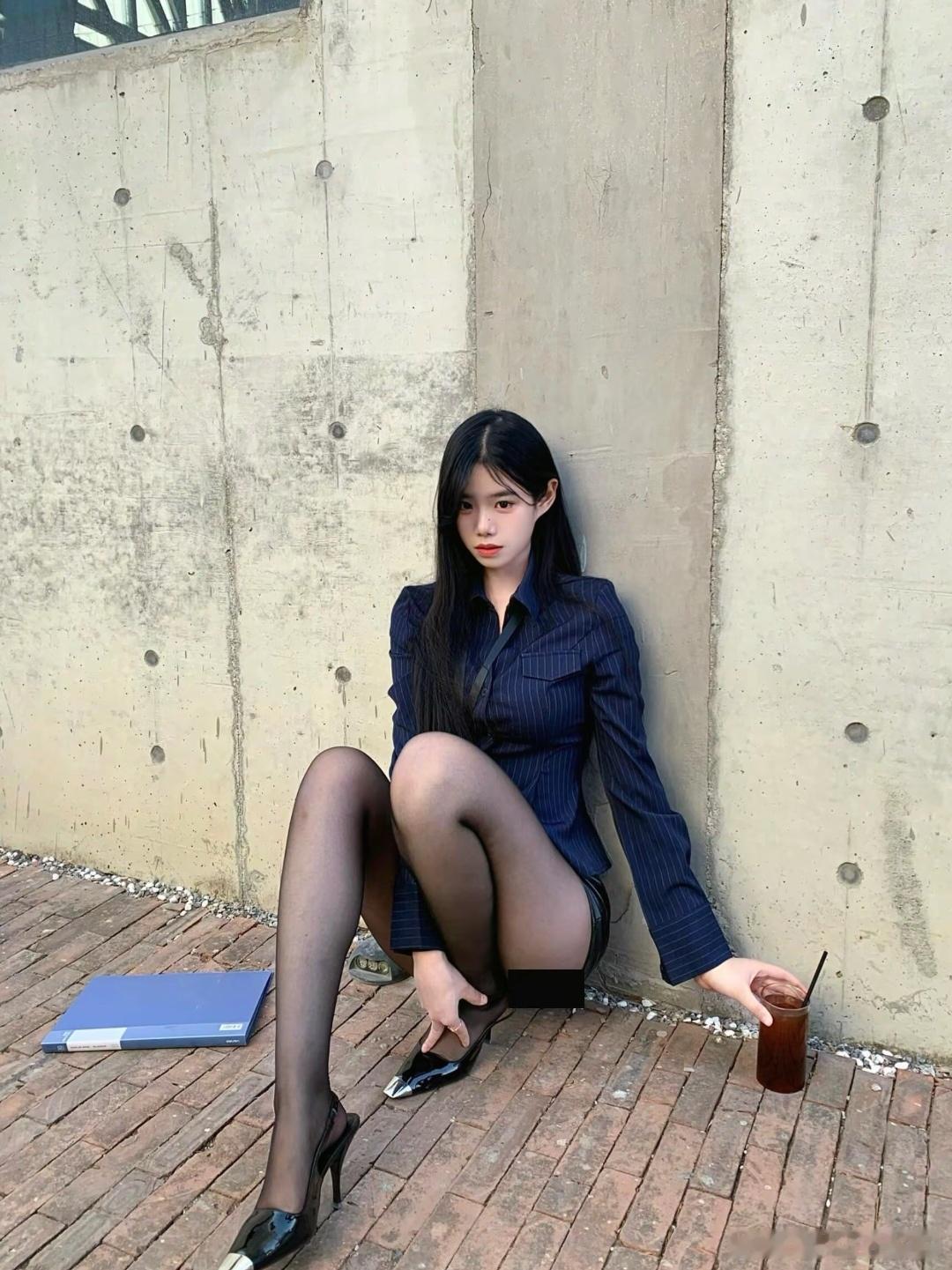 写真摄影日记[超话] 职业装写真美女精彩人像[超话] ​​​