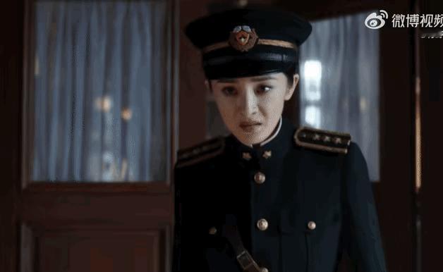 杨幂以后还是演冷美人吧。[捂脸] 你真的不适合这种狠辣的角色，明明是只小猫，硬装