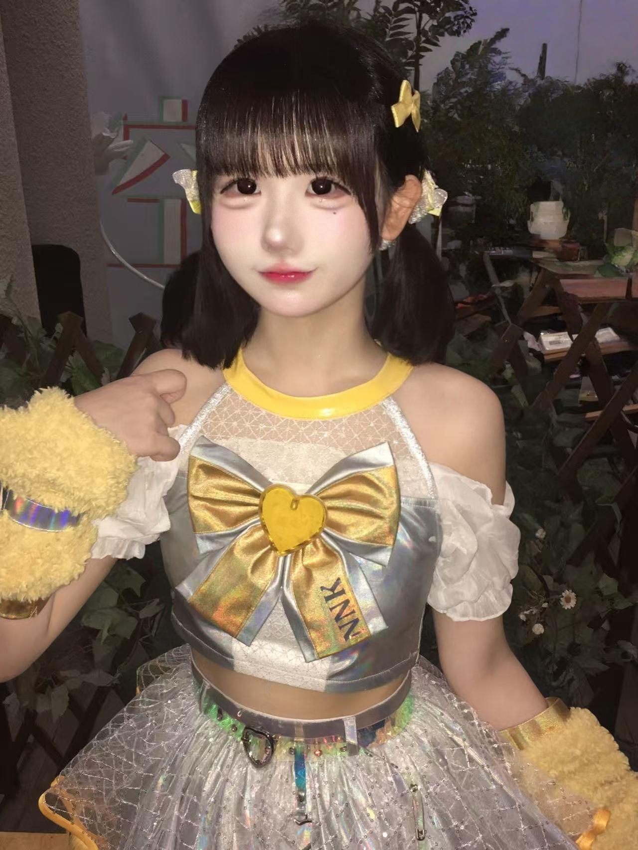 十六岁那年在做少女偶像^ ^ 。地偶 女高
