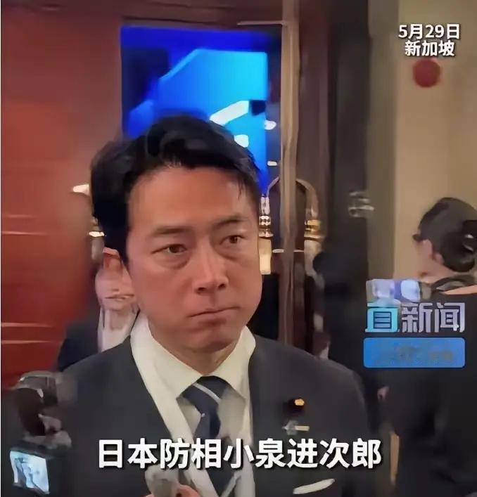 演砸了！小泉进次郎这次在香会上彻底“演砸了”。面对解放军代表关于历史道歉的尖锐提