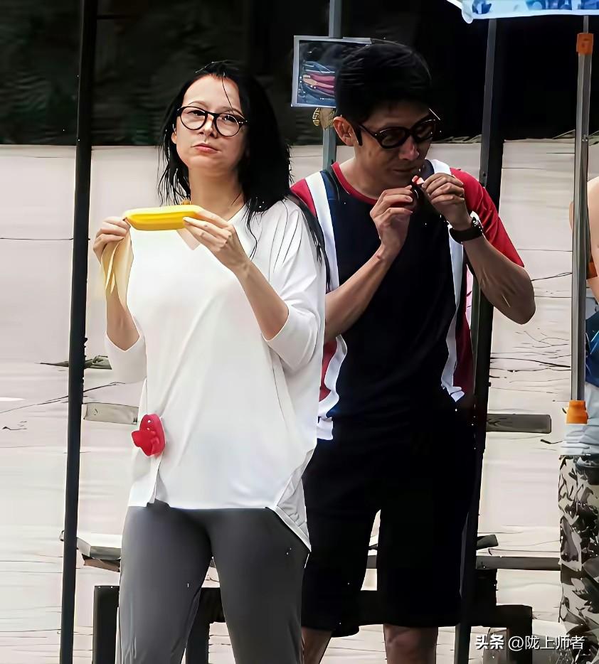 这是章子怡最接地气和石井生活的高光时刻，本是文艺结合的最好归宿，可惜造化弄人，门