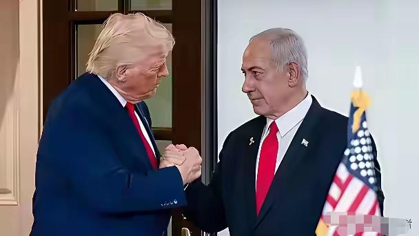 ​特朗普和内塔尼亚胡这次有力的握手，似乎要合力干掉伊朗，可是现实非常世惨烈，直接