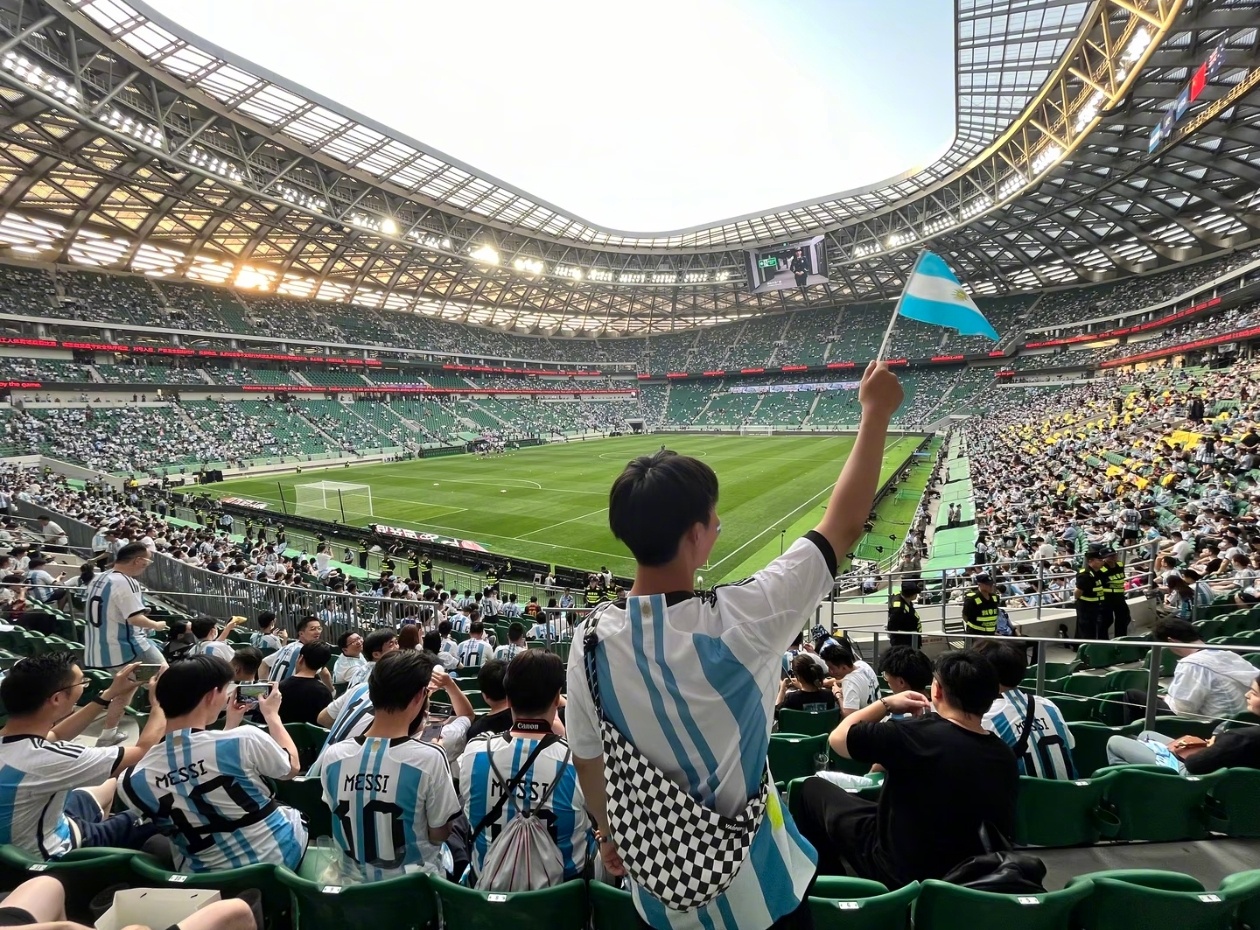 北京五道口贝利来了中国团队为世界杯决赛种草当民间资深球迷遇上世界杯幕后建设者，碰