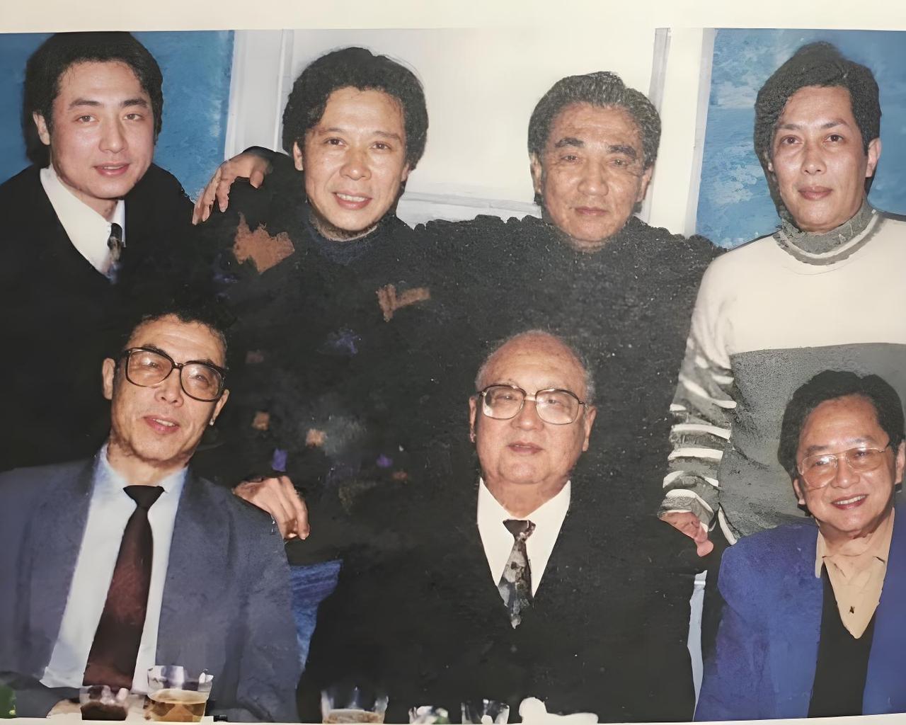 90年代，孙彦军、唐国强、鲍国安等《三国演义》剧组主要演员与央视副台长王枫、王光