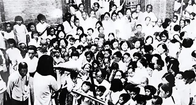 1943年，大批日军纷纷离开临汾，驻临汾日军司令部，只有加藤大尉一人。其它军官不