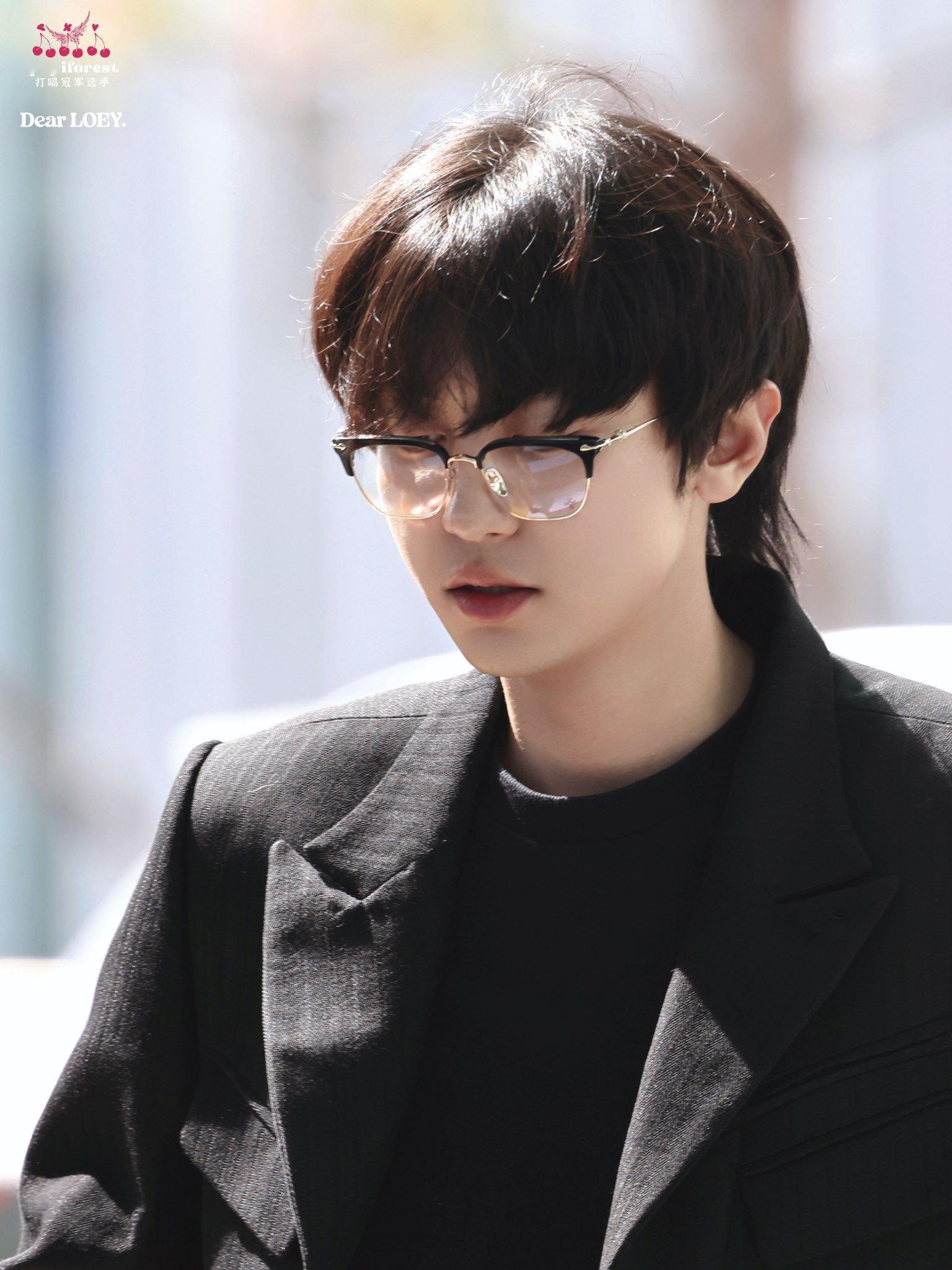 #朴灿烈[超话]#我吃点好的！！！我吃吃吃吃吃！ ©打嗝冠军选手 ​​​