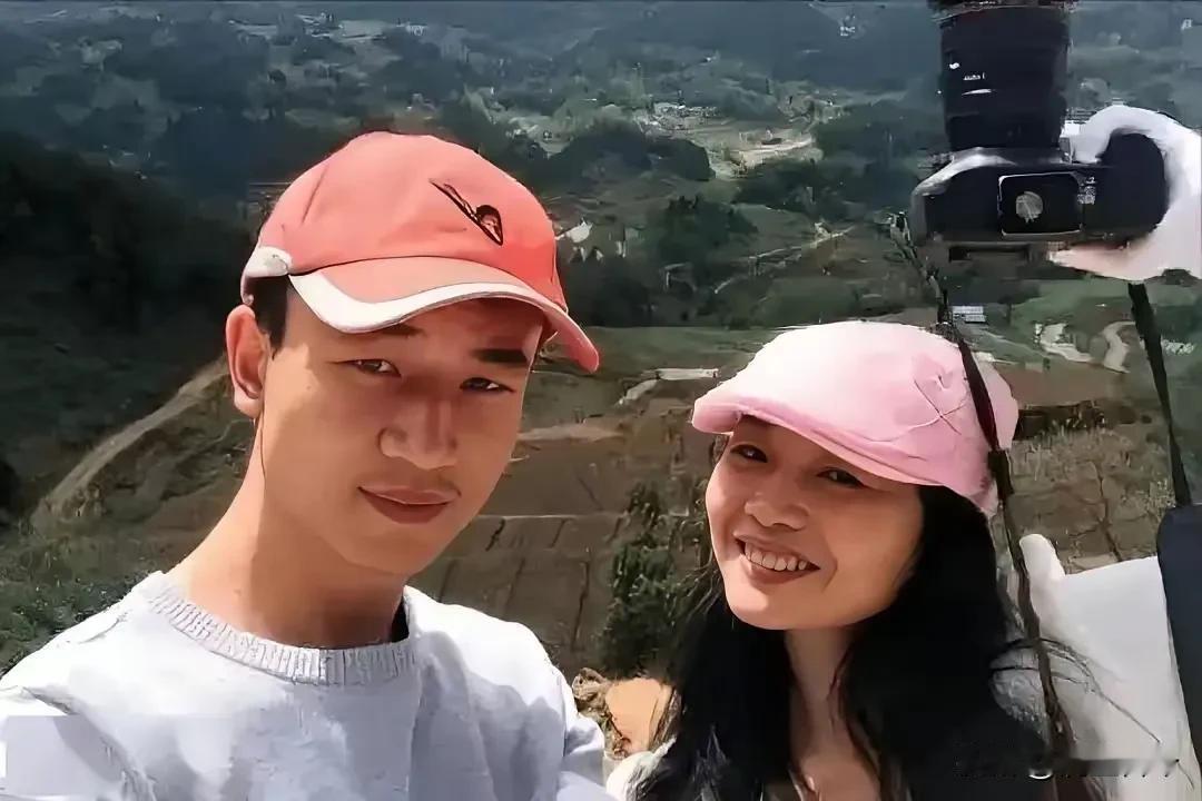 重庆这23岁小伙娶46岁阿姨，约定只结婚不生娃。在大众观念里，年龄差距这么大的婚