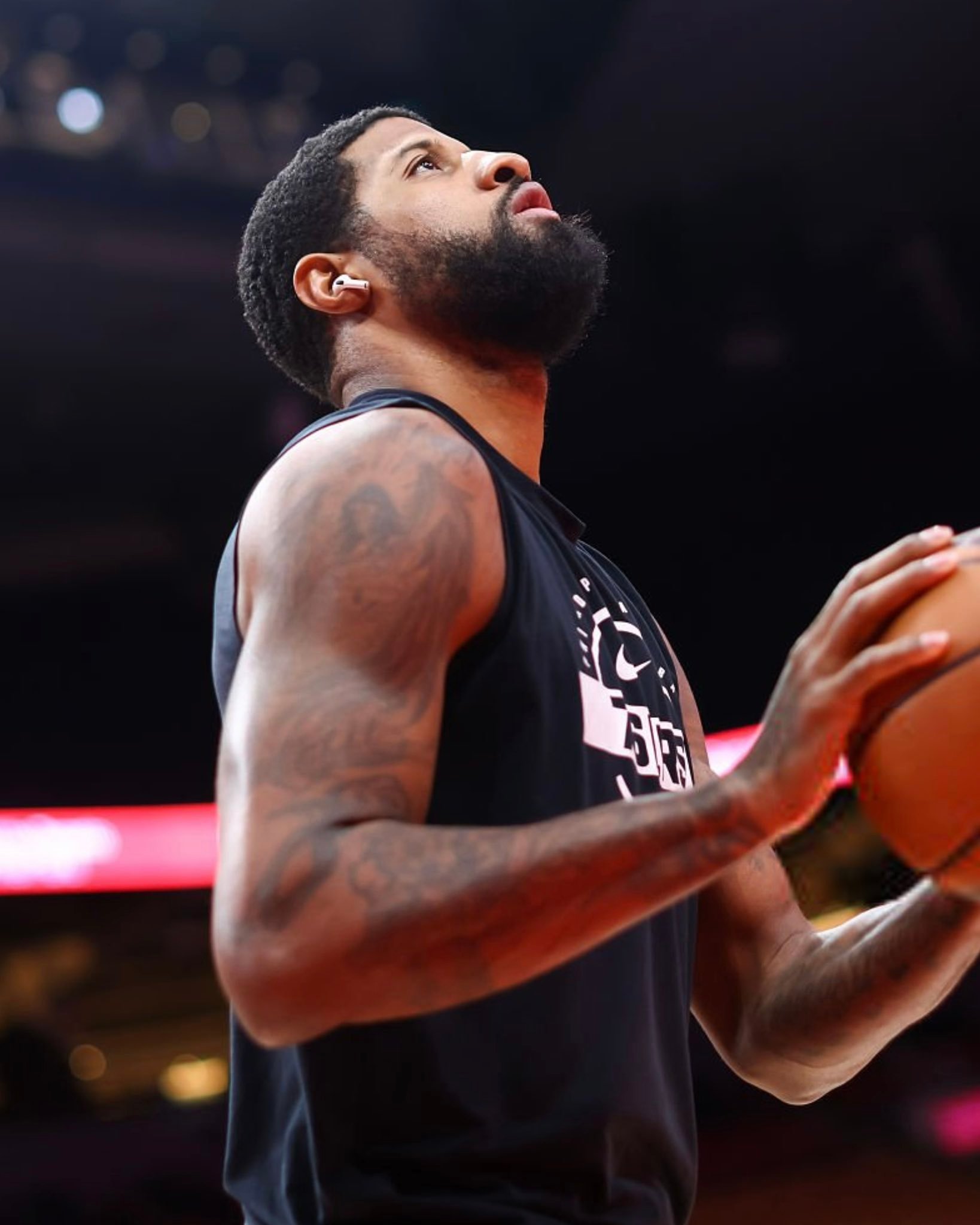 慢慢来，但别停。时间会追上努力。晚安,保罗乔治