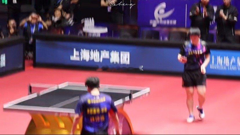 樊振东的顶级反应力大爷：woc 这球tm打的 十佳球了吧[流鼻血] ​​​