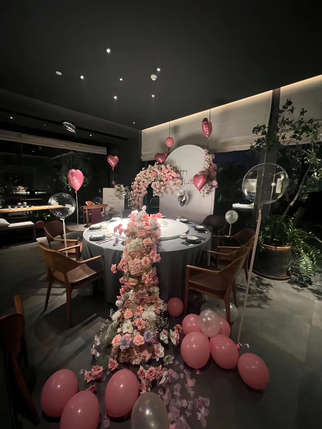 在广州过生日花得坠值的一笔钱。。。。