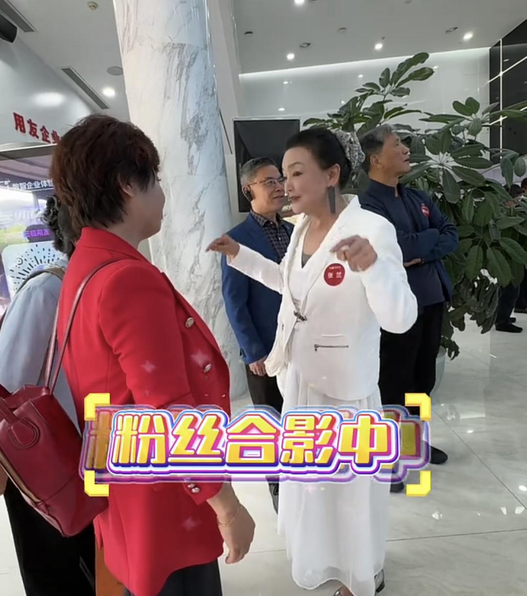 张兰真得太热爱工作了。
她说自己要活到老工作到老永不退休，张兰这种性格的人一旦闲