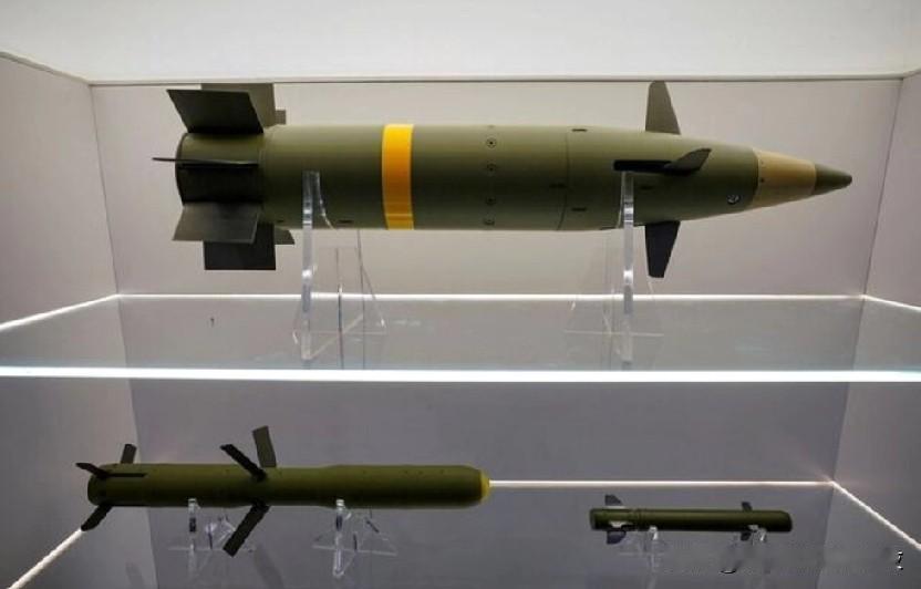 美国向印度出售标枪反坦克系统和神剑射弹9300万美元。
路透新德里10月22日电