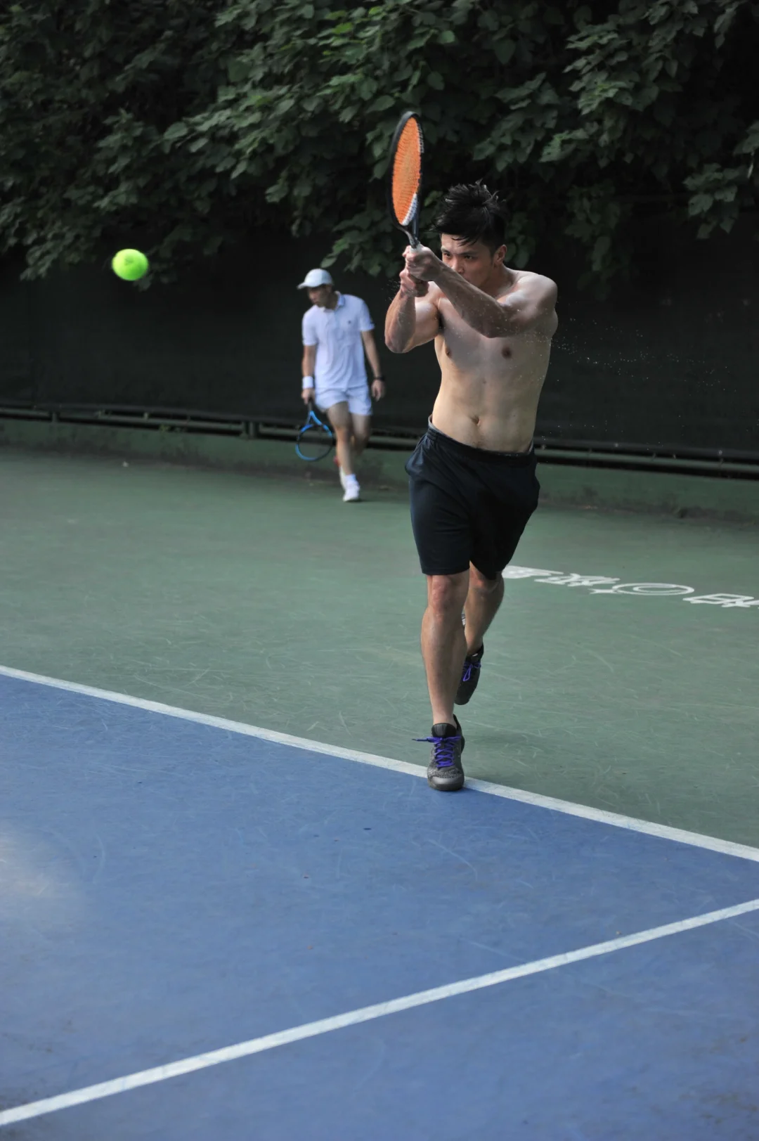 傍晚的球局开始透出丝丝清凉