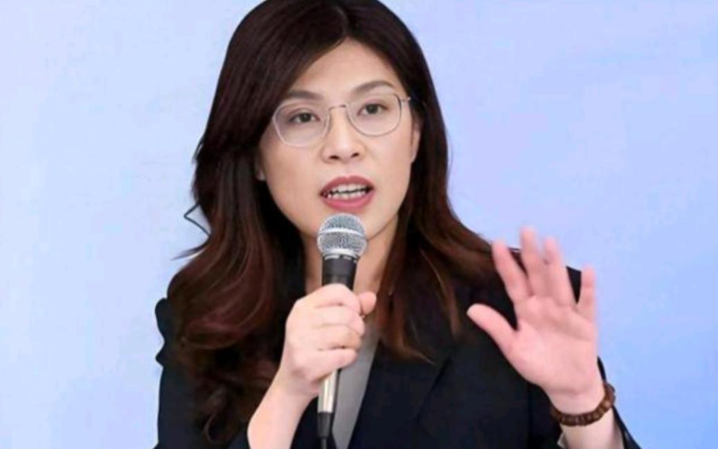 台湾人到底该不该认真思考两岸统一的路径？6月23日，岛内媒体人唐湘龙当面把这个问