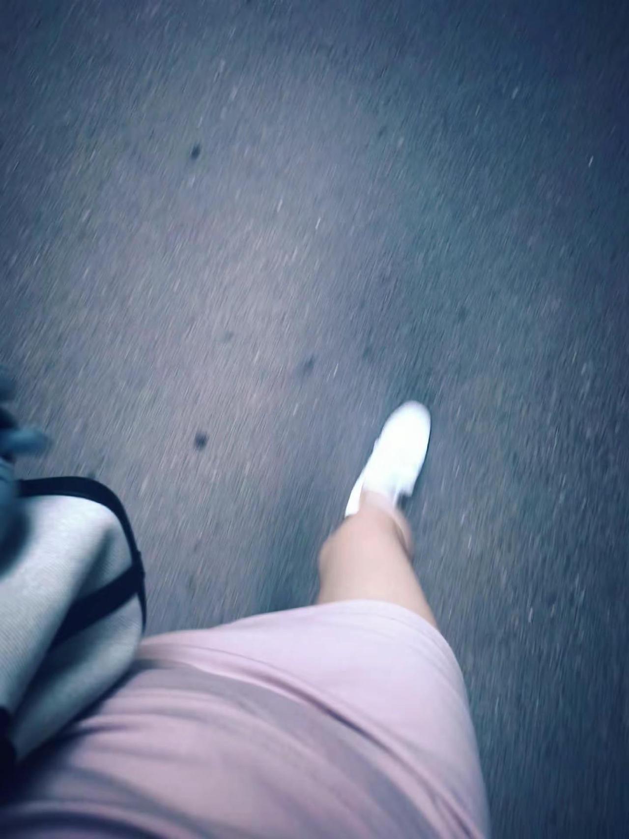 想不通的事情 多给点时间 过两天就想不起来了