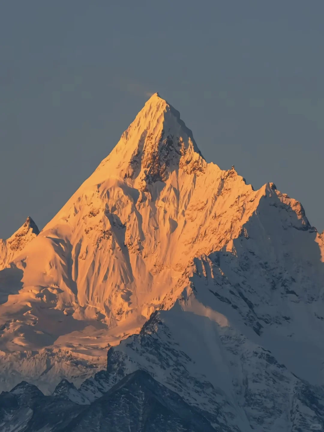 梅里雪山8月22号至8月24号日照金山超高概率