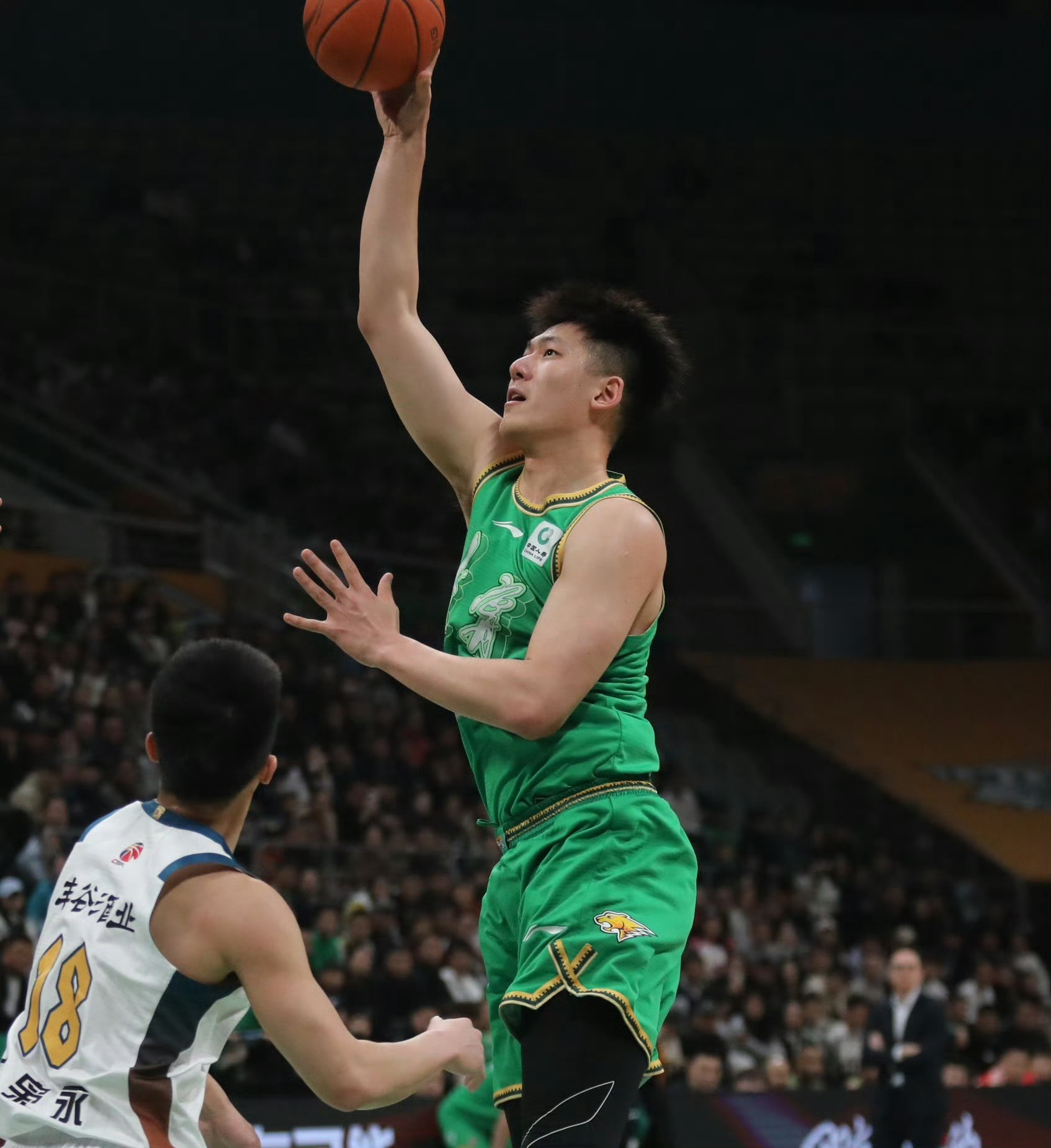 张陈治锋全场出战14分钟，得到18分5篮板1抢断，其中末节个人独砍14分。赛后，