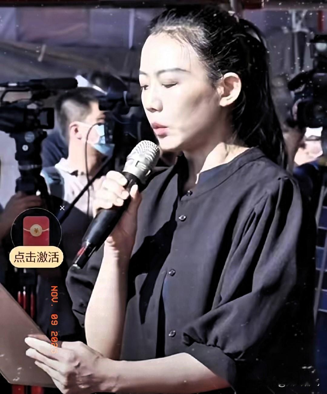 昨天台海地区举办白色恐怖烈士纪念活动，陈竹音女士现场宣读祭文，字字铿锵有力，给人