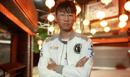Ning王：下届老头杯9月份，选人以拍卖形势，每队都有