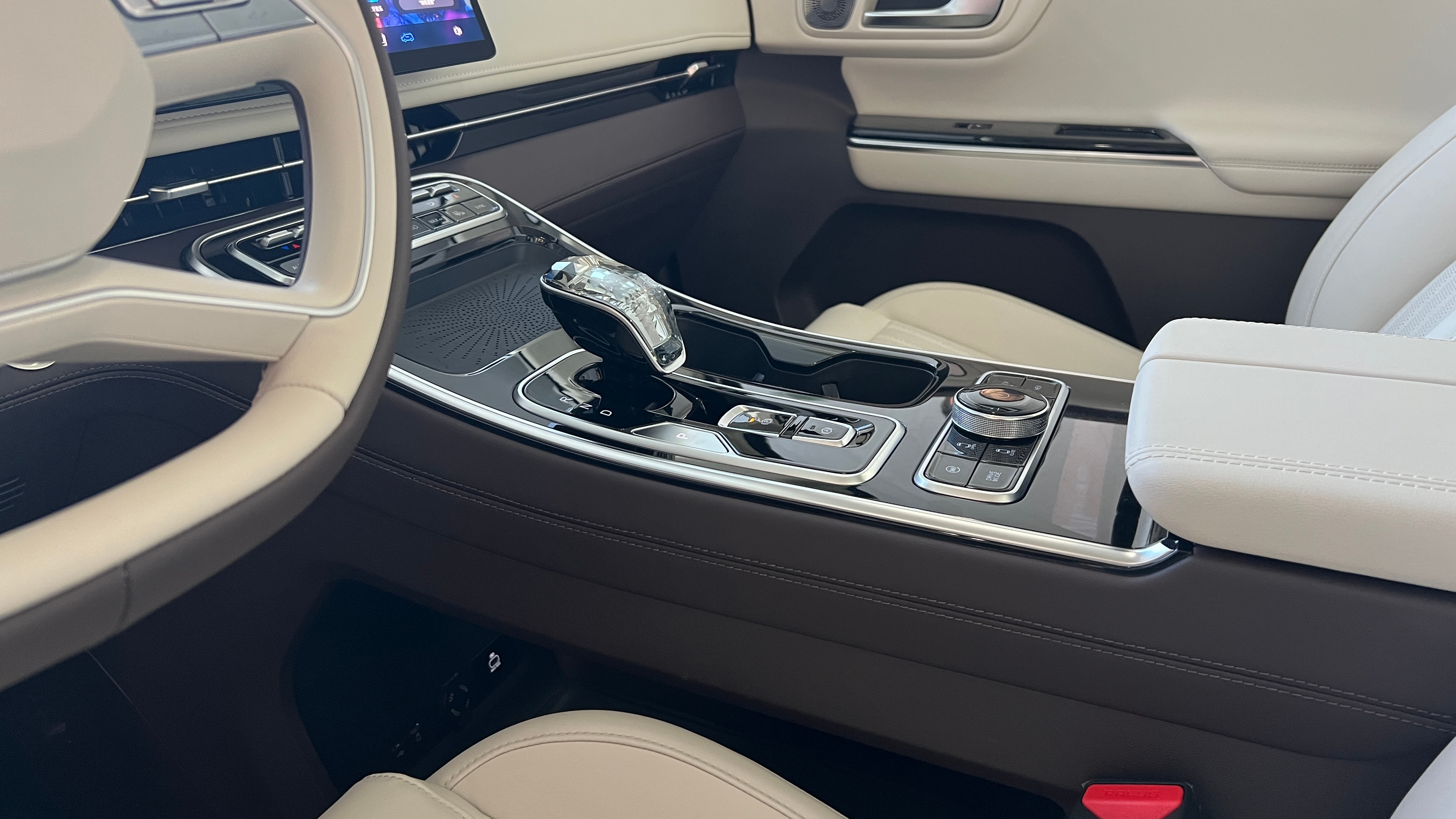 今天瑞风RF8悦享系列上市，限时抢购价17.69万-22.69万。在这个价格区间