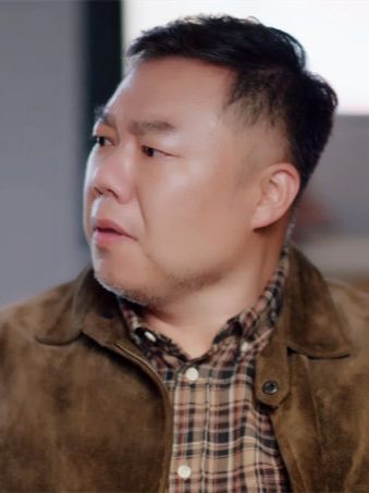 都以为安爸是来劝分手的，结果被他秀一脸