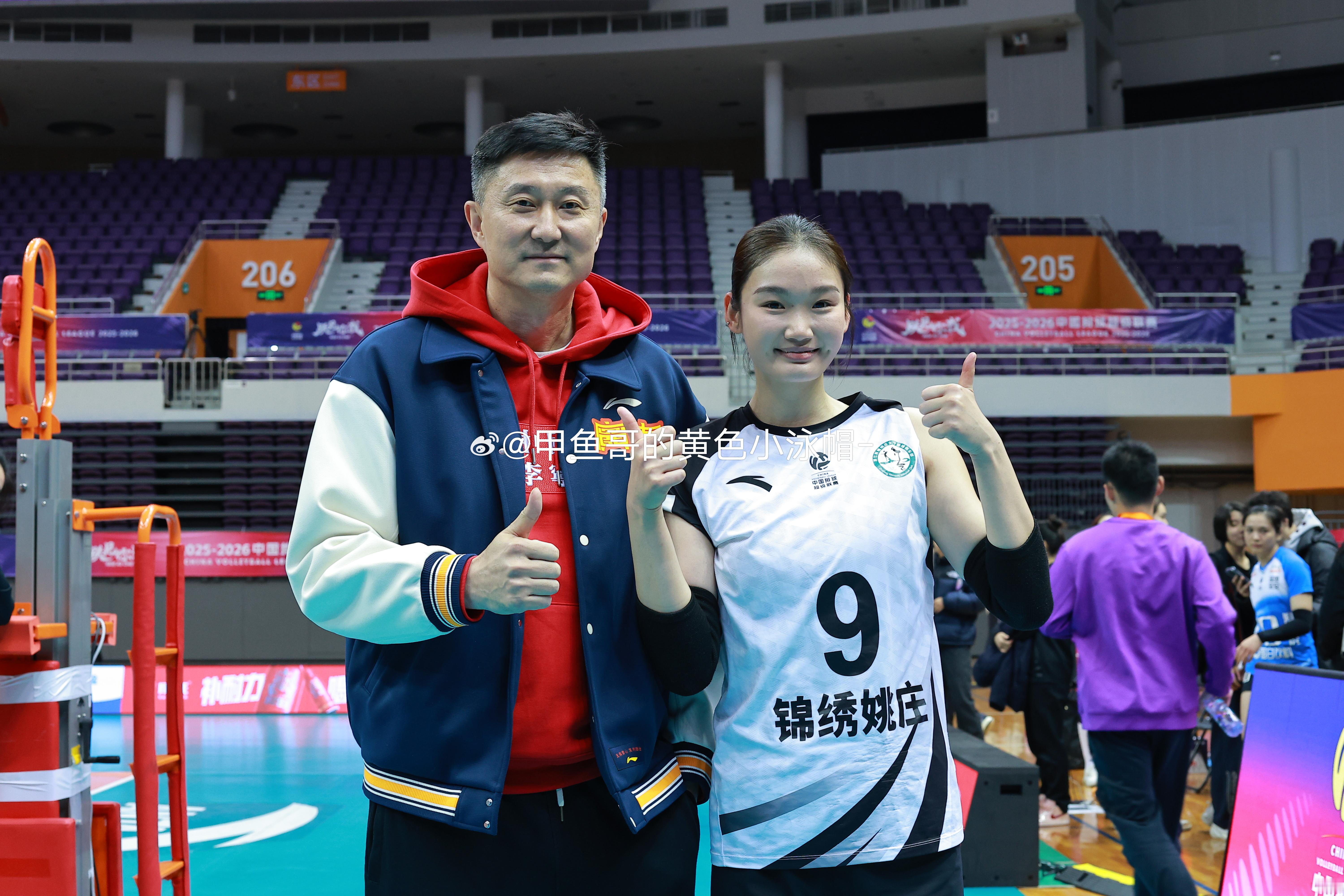 杜峰夸刘雨打得好棒2025-2026中国女排超级联赛