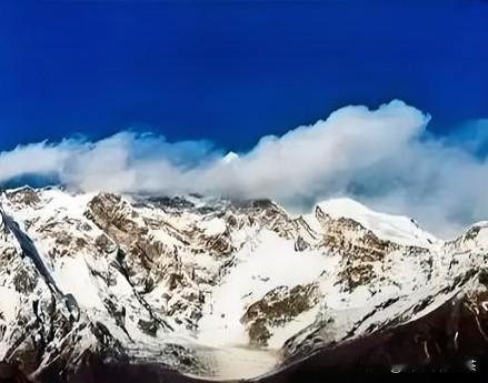 酒会上酝酿的阴谋，只为窃听中国！

“你知道吗？世界上有些局，真的是在酒桌上定下
