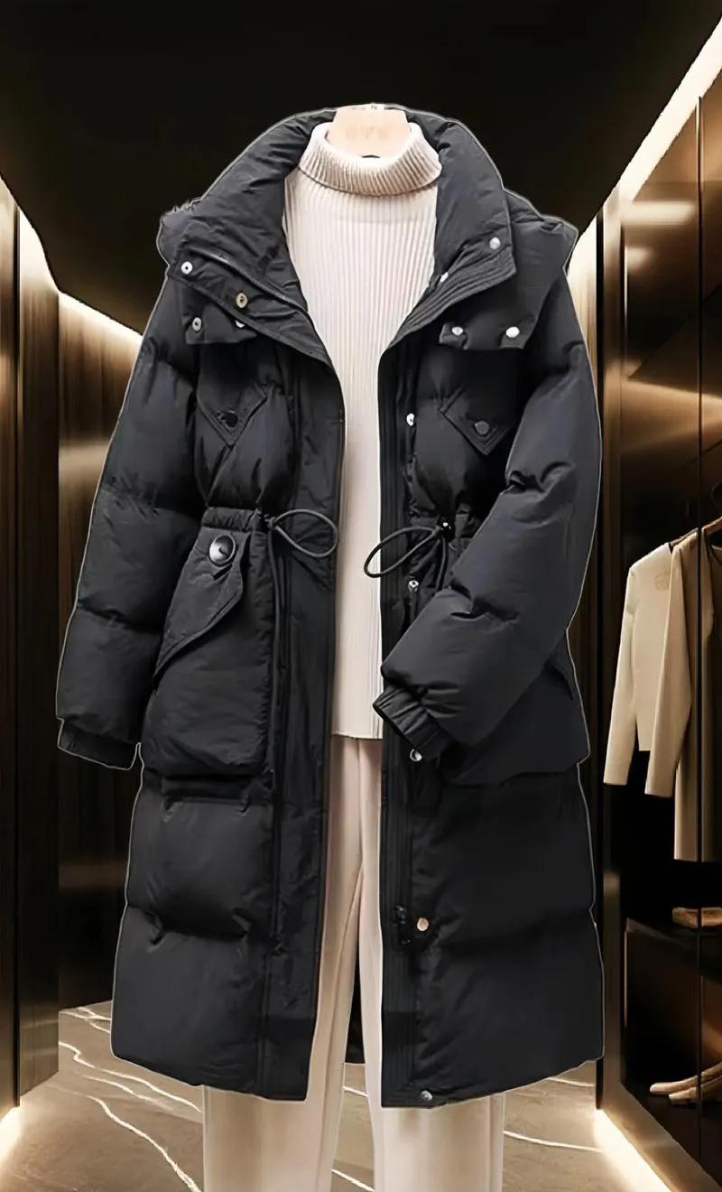 羽绒服300与900的区别
900的羽绒服买了5年了，每年洗两次，300的大一些